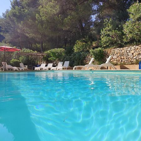 Villa Cigalons En Pleine Pinede Avec Piscine Chauffee De Mai A Septembre Auriol Luaran gambar