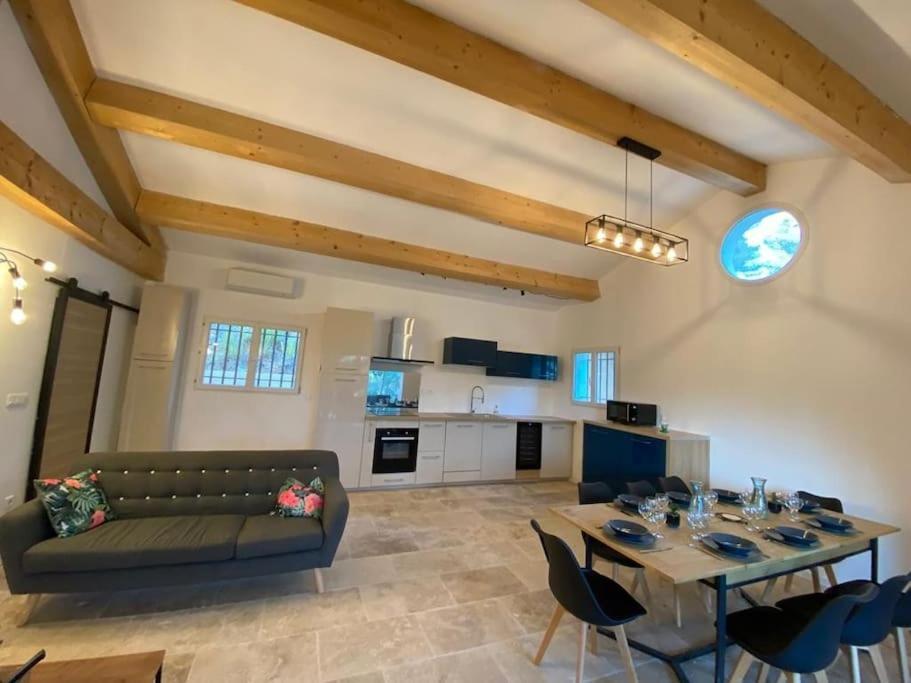 Villa Cigalons En Pleine Pinede Avec Piscine Chauffee De Mai A Septembre Auriol Luaran gambar
