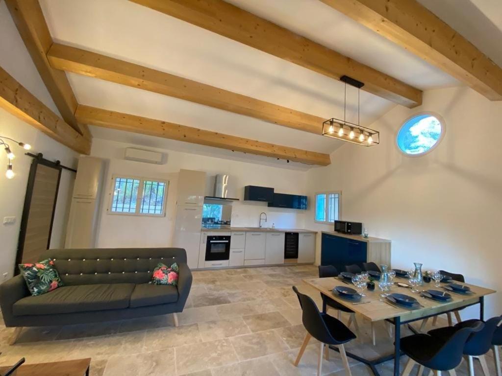 Villa Cigalons En Pleine Pinede Avec Piscine Chauffee De Mai A Septembre Auriol Luaran gambar